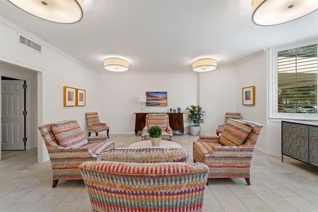 Building Photo - 651 Bering Dr