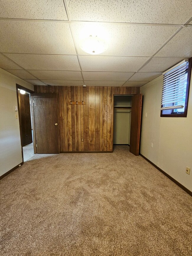 Building Photo - 908 Antares Ct