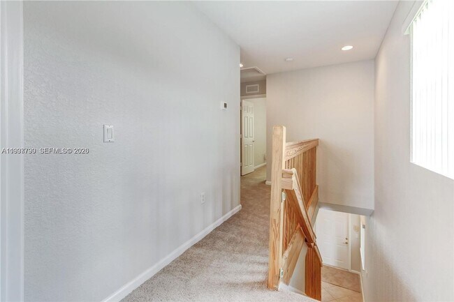 Building Photo - 2830 SW 83rd Terrace