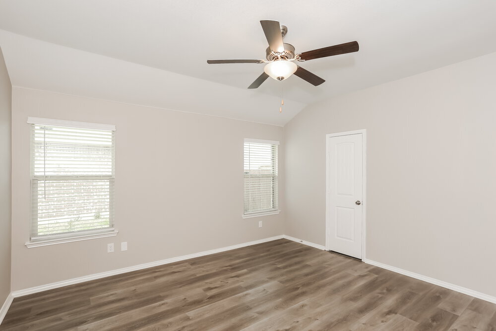 Building Photo - 825 Amberwood Ct