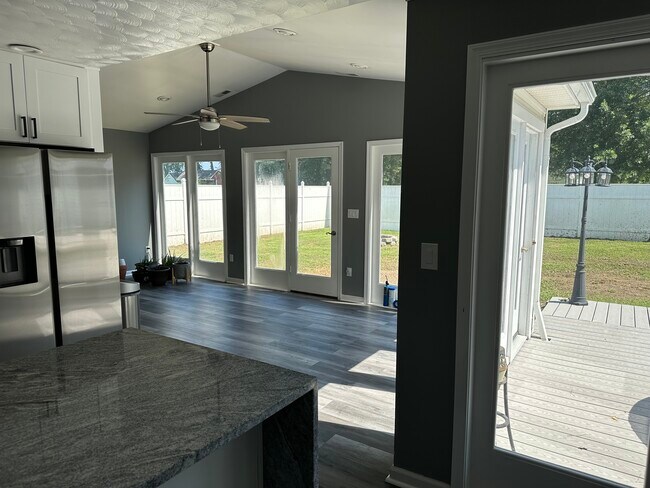 Building Photo - 9576 Maryus Rd