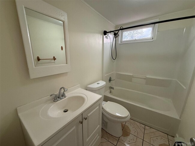 Building Photo - 4 St Marks Pl