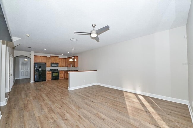 Building Photo - 23903 Sardinia Dr