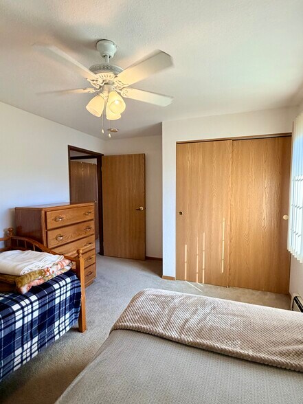 Building Photo - 413 Rowley St