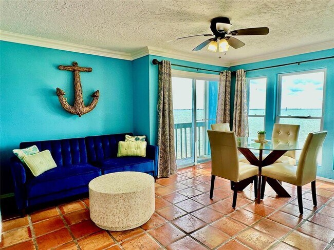 Building Photo - 500 Tiki Dr