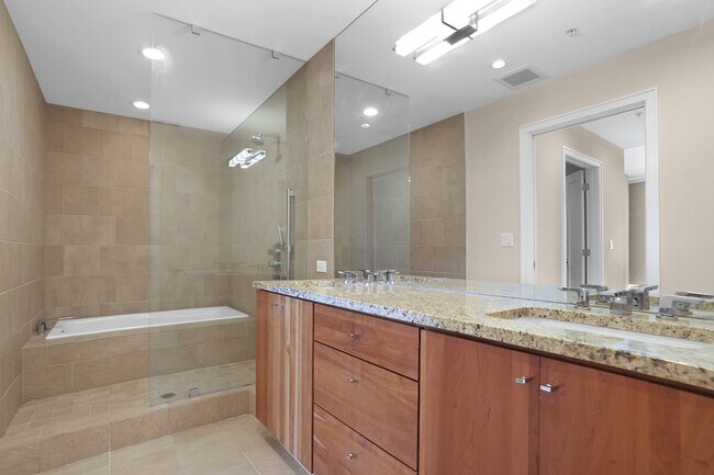 Building Photo - 3325 Piedmont Rd NE