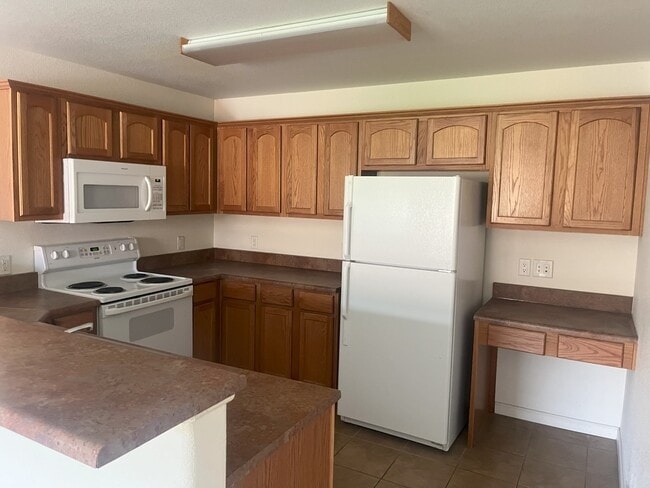 Primary Photo - 612 River View Dr
