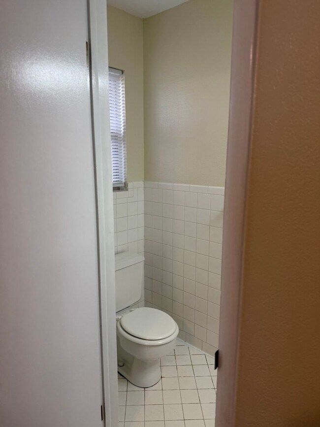 Building Photo - 1809 N Pennsylvania Ave