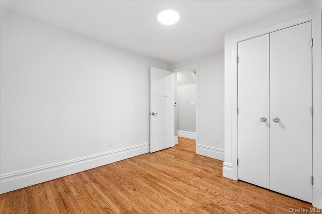 Building Photo - 66 Secor Rd