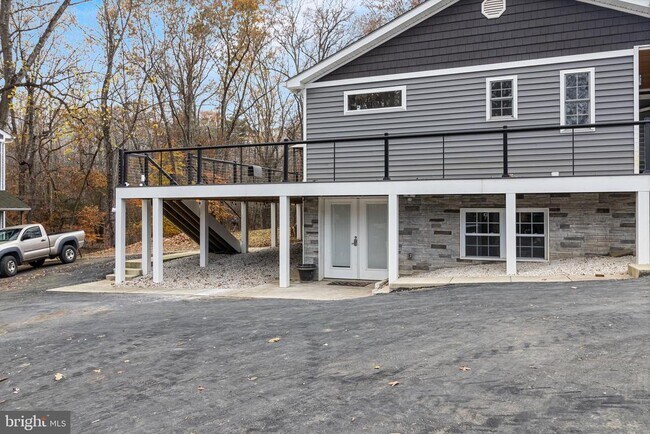 Building Photo - 8325 ABC Farm Pl