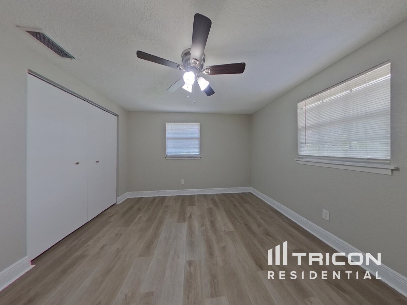 Building Photo - 10 Suncrest Dr
