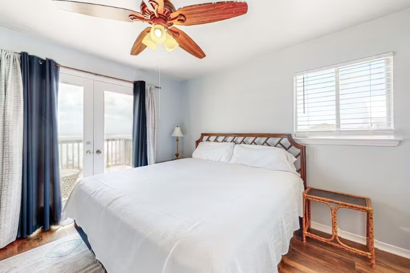 Building Photo - 5994 Beach Blvd