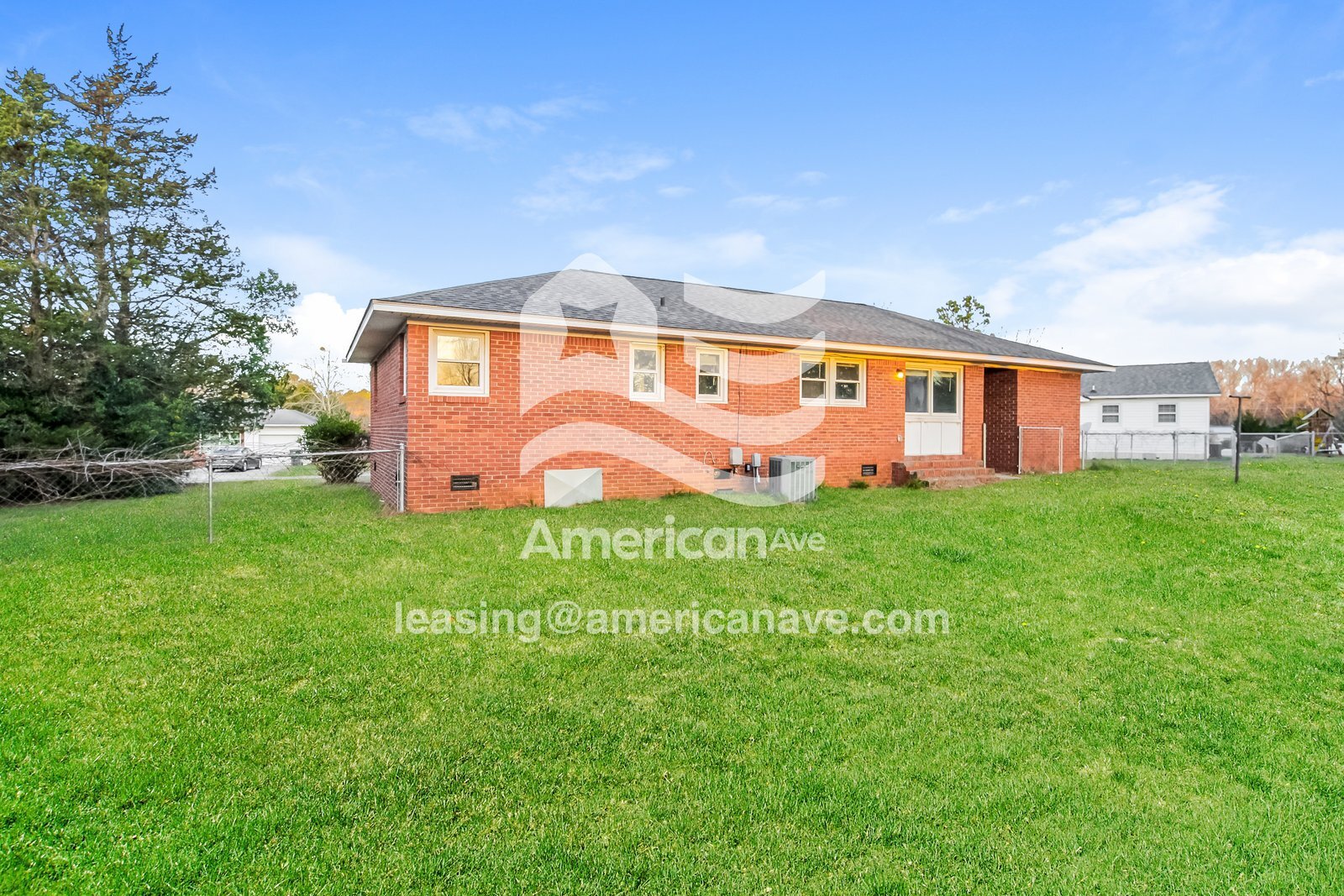 Building Photo - 2425 Hunt Club Rd