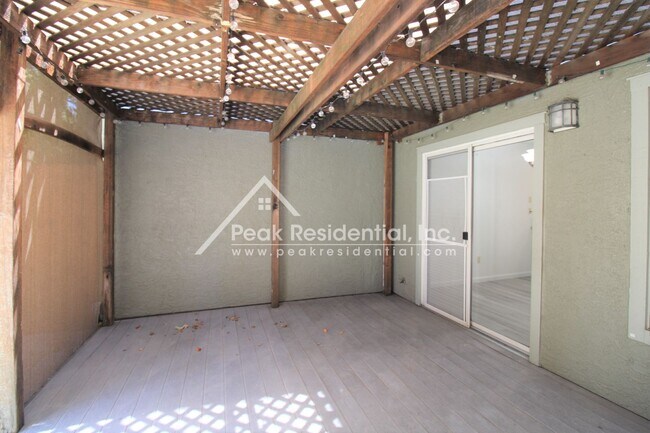 Building Photo - 2641 Decker Way