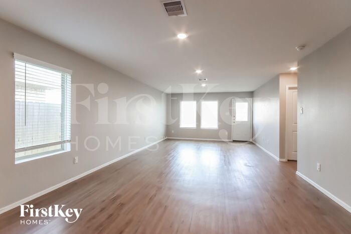 Building Photo - 9202 Burnet Flds Dr