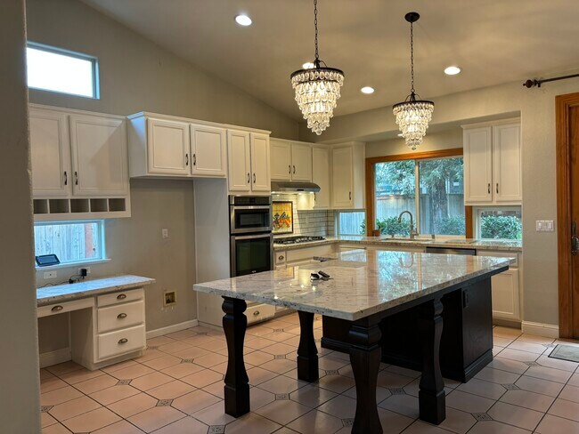 Building Photo - 3547 Marsh Point Dr