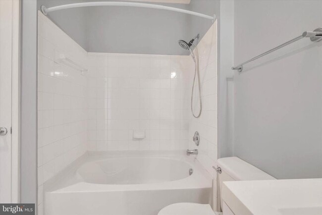 Building Photo - 7923 Eastern Ave NW