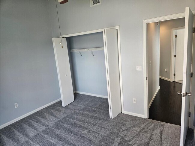 Building Photo - 2321 Water View Loop