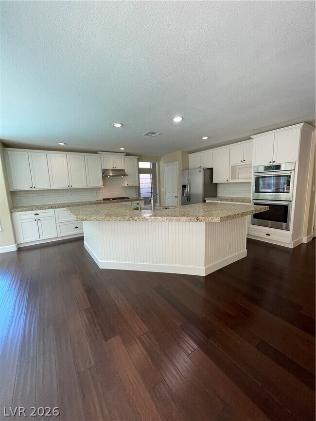 Building Photo - 271 Pointe Ranier Ave