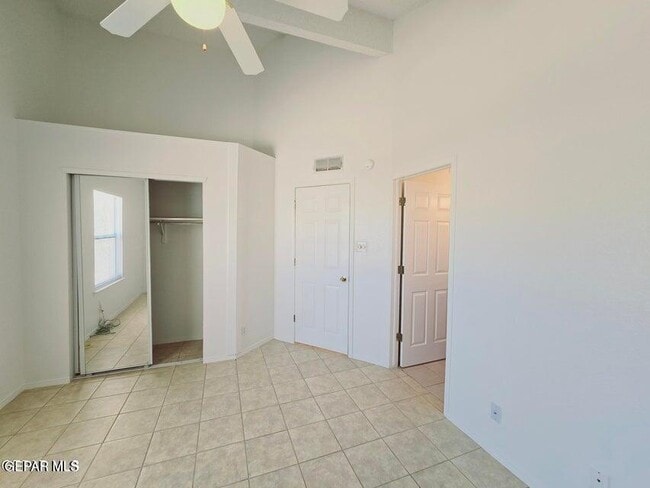 Building Photo - 7219 Oval Rock Dr