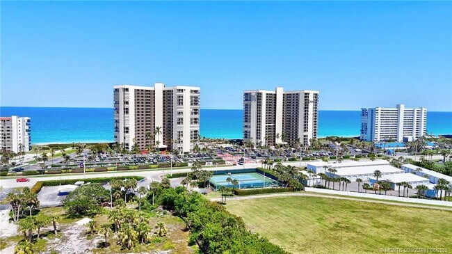 Building Photo - 9500 S Ocean Dr