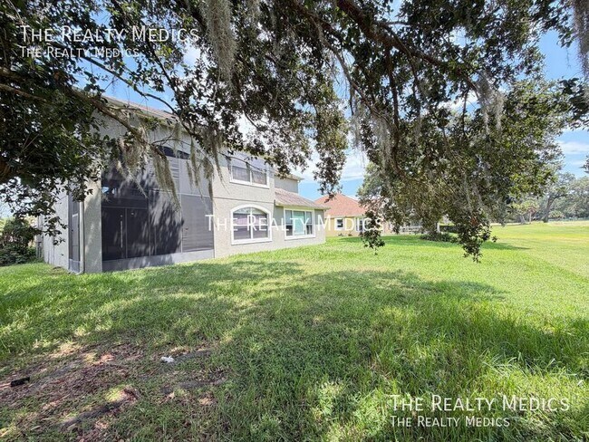 Building Photo - 1565 The Oaks Blvd