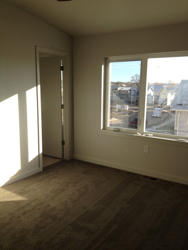 Building Photo - 309 Urban Prairie St