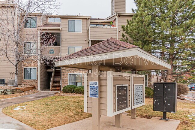 Building Photo - 7388 S Alkire St
