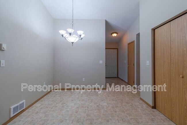Building Photo - 1312 SE 352nd Ave