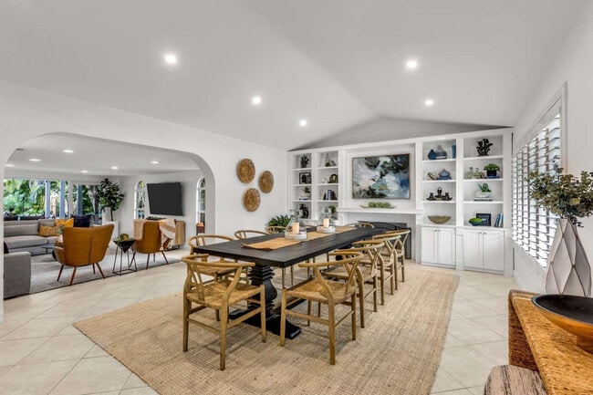 Building Photo - 2004 NE 17th Way