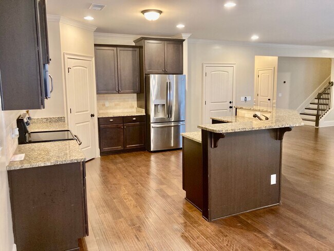 Building Photo - 8758 Crenshaw Dr