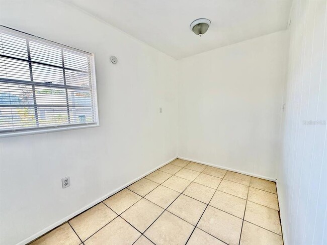 Building Photo - 1302 E New Orleans Ave