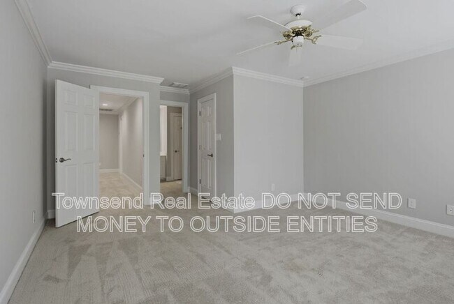 Building Photo - 200 Litchfield Pl