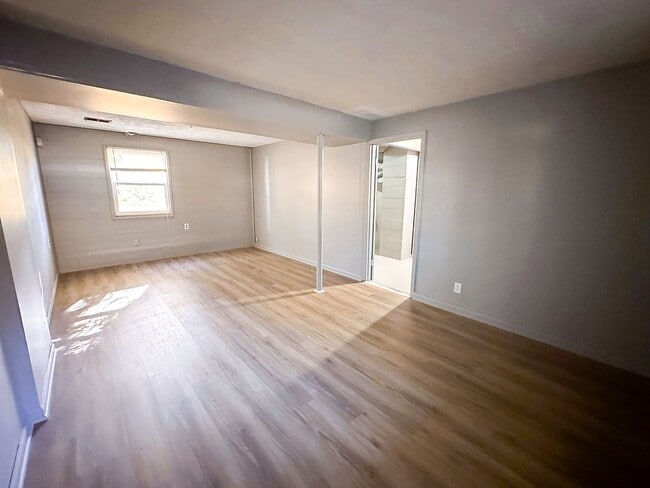 Building Photo - 8415 E 34th St