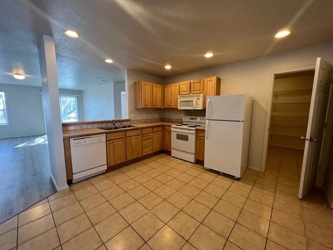Building Photo - Newley Updated 3bed 2bath In West Nampa