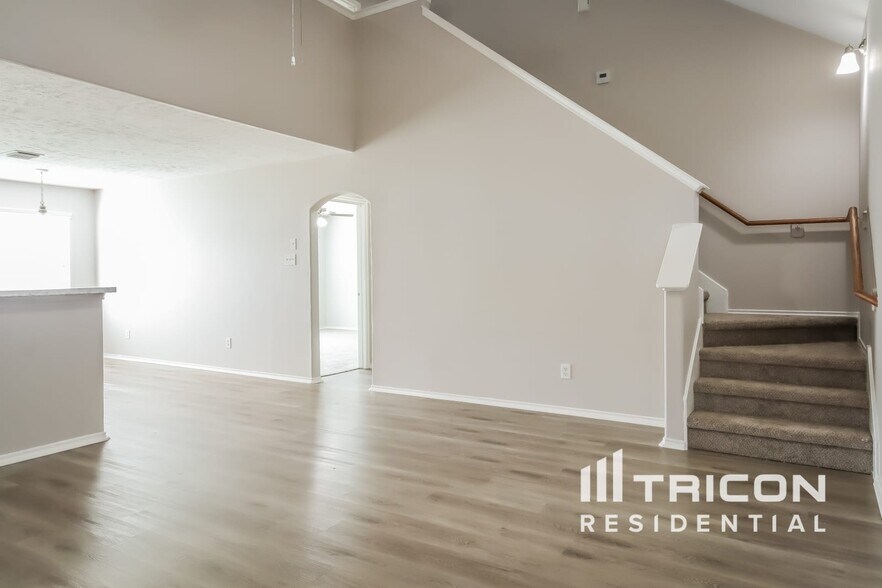 Building Photo - 18451 Sunrise Pines Dr