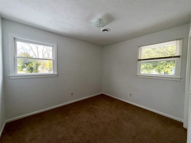 Building Photo - 312 Clay St