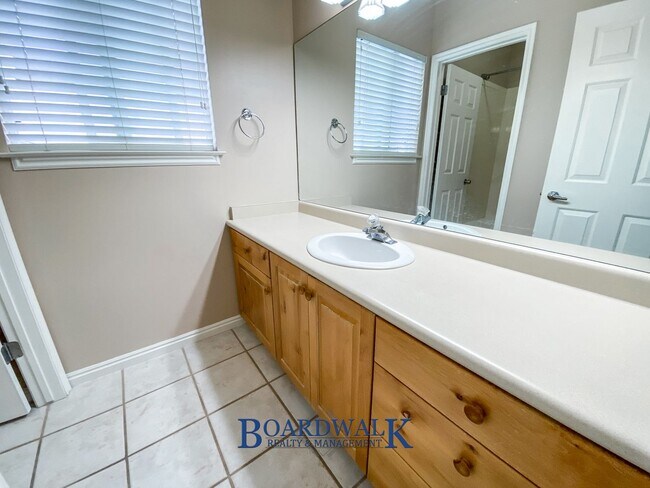 Building Photo - Stunning Draper Home with Finished Basement & Backyard Retreat