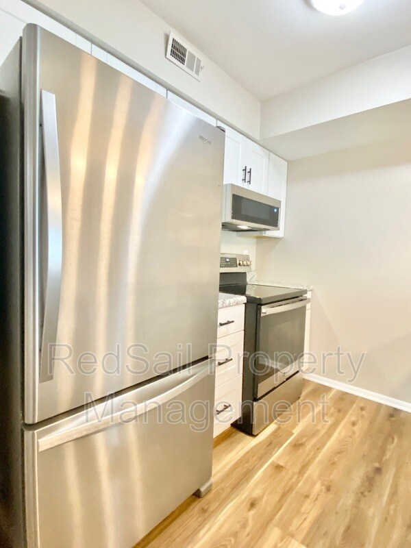 Building Photo - 3833 Foxglove Ct
