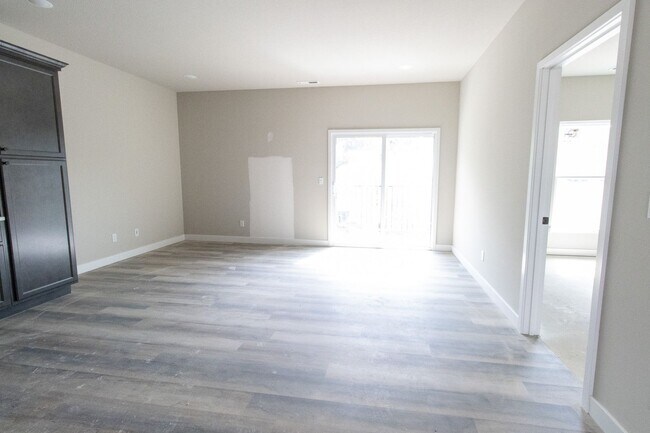 Building Photo - Brand New Construction on East Campus!