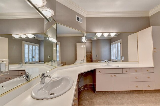 Building Photo - 3871 River Mansion Dr NW