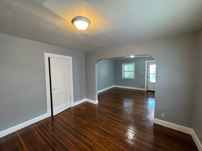 Building Photo - 738-740 Bosart