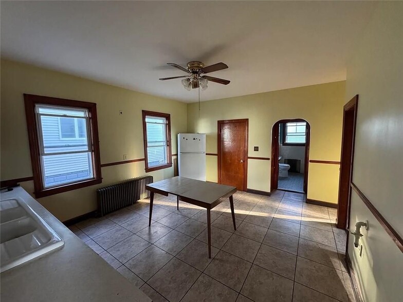 Building Photo - 43 Westerly Ave