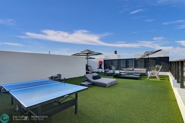 Building Photo - 20 Isle of Venice Dr