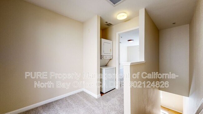 Building Photo - 110 5th St