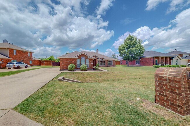 Building Photo - Charming Rockwall Home on Spacious Lot
