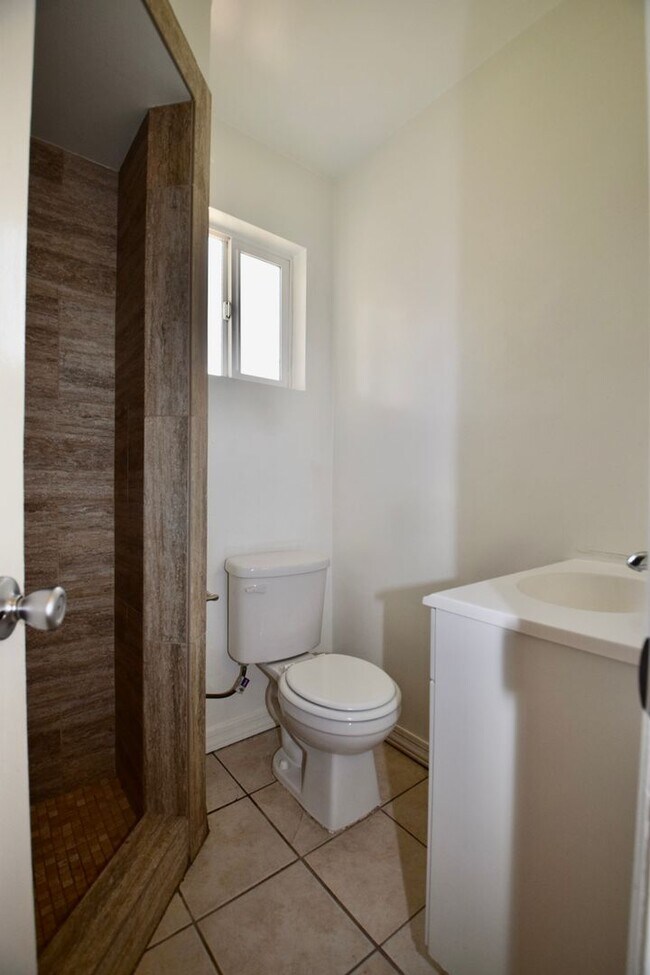 Building Photo - Cute 3 bedroom 2 bath Mesa home!