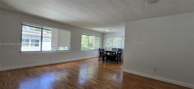 Building Photo - 3915 Ponce de Leon Blvd