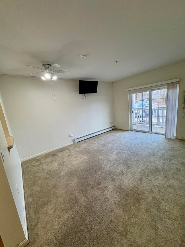 Building Photo - 18 Harbor Ave