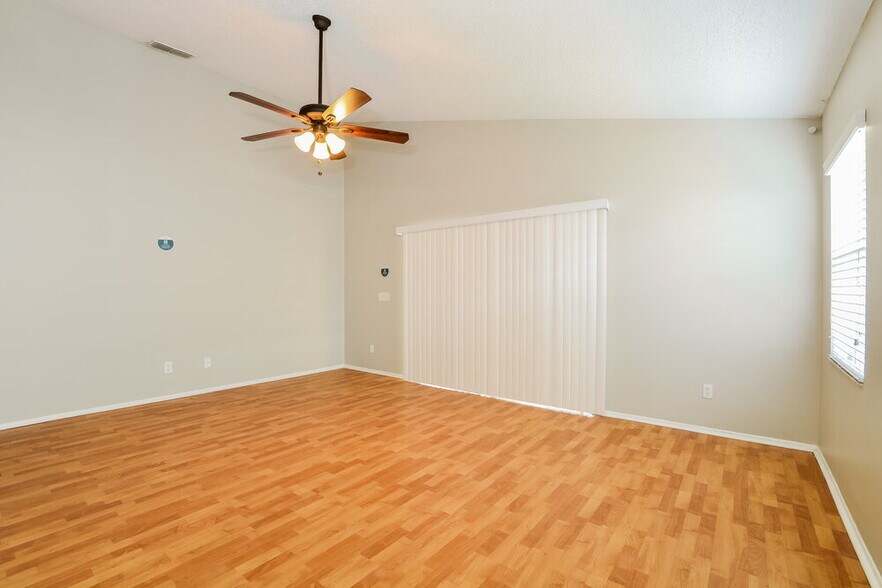 Building Photo - 10025 River Glen Ct